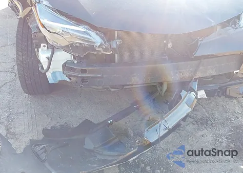 2018 Toyota Corolla Le z USA, uszkodzony, nr VIN 5YFBURHE4JP755483